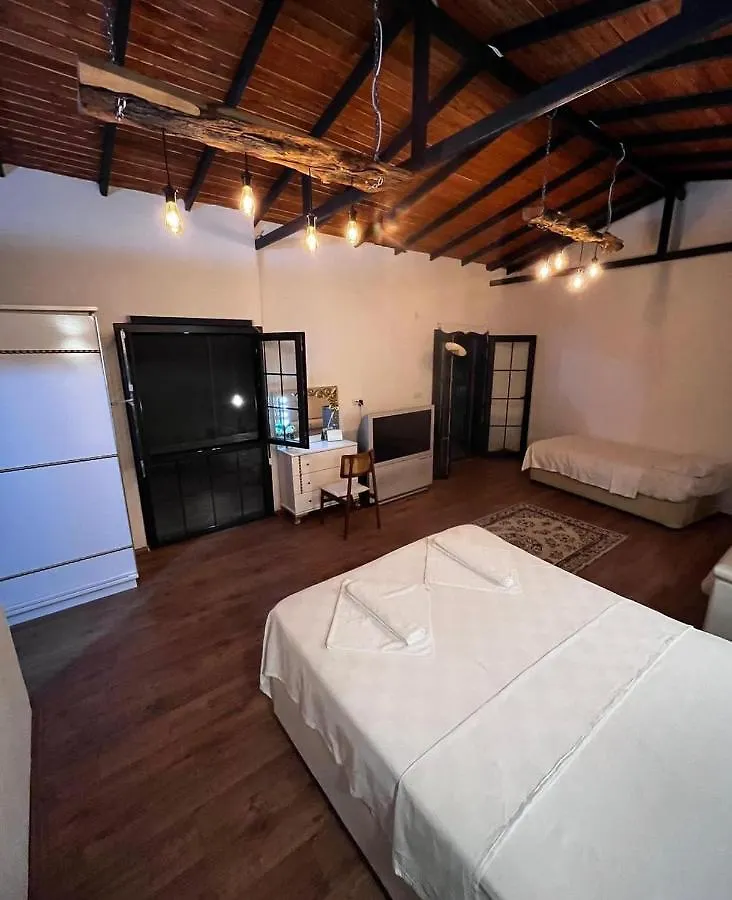 Erdem Ciftligi/ Ephesus Arena Apartment Selcuk