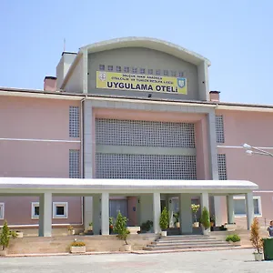  Otel Uygulama Oteli̇